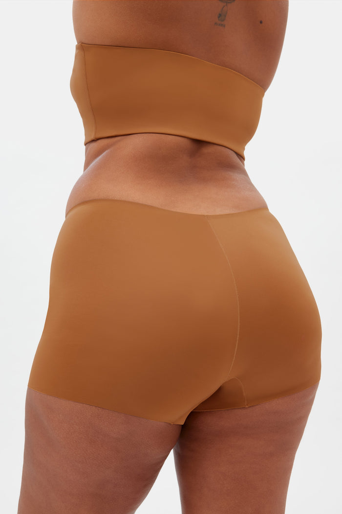 Amber Boy Short