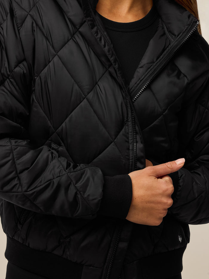 Shepherd Black Aries X-Lite Diamond Quilted Jacket - Zip & Quilting Close-Up Detail | Greyson Clothiers