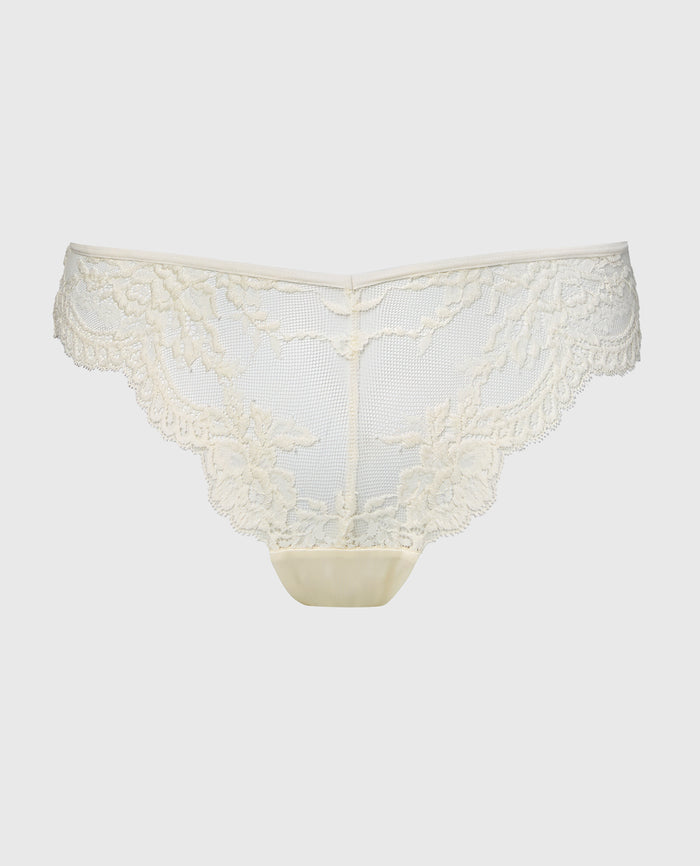 Diva Cheeky V-Waist Lace Panty in Egret