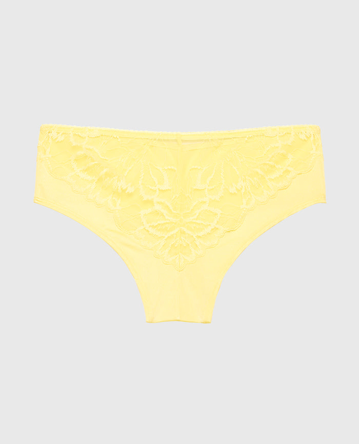 Diva Cheeky with Lush Lace in Pale Banana
