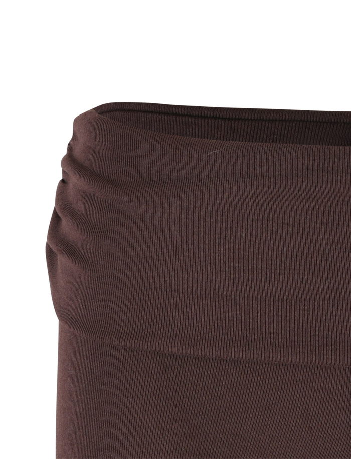 Close-up of the TIGERMIST KARINA RIB SHORT in chocolate brown, featuring a ribbed waistband with gentle gathering on one side.