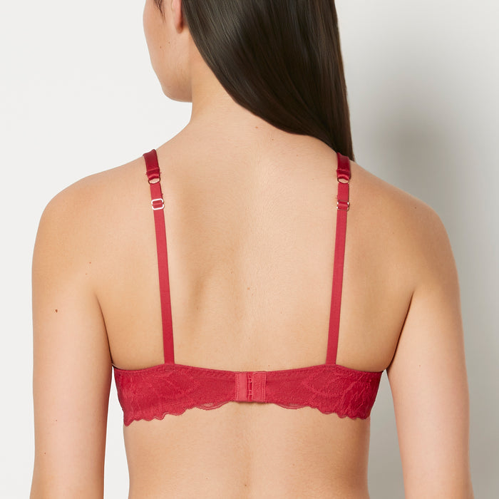 Lightly Lined Full Coverage Bra with Lush Lace Wing in Passion Red
