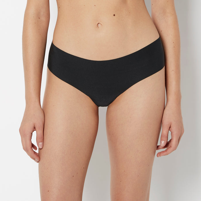 No Show Invisible Cheeky Panty in Tuxedo Black