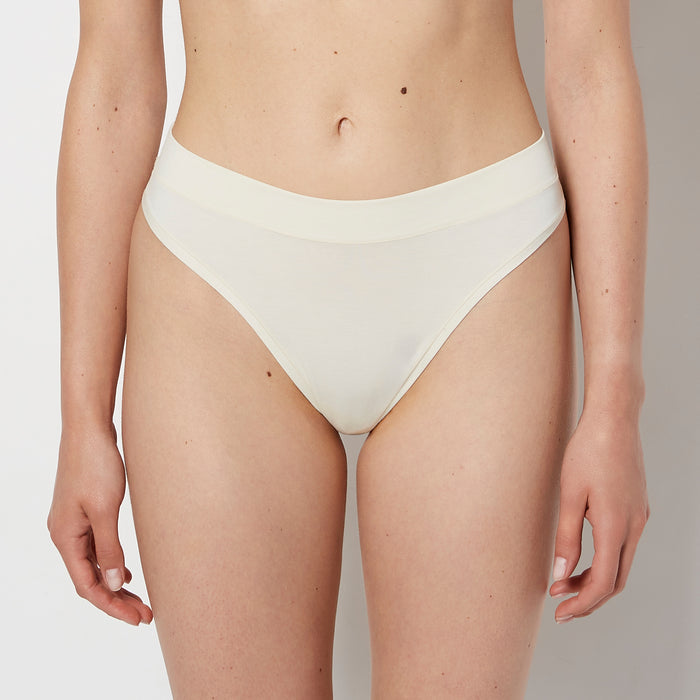 Smooth Comfort High Leg Thong in Pearled Ivory