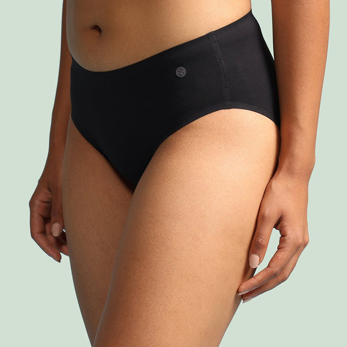 The FreeDame AirUndie - BlissClub